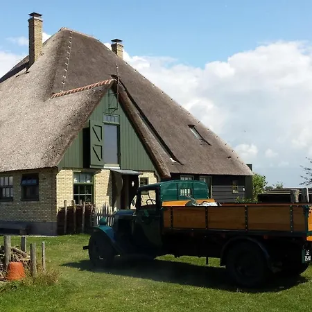 't Staartstuk, In Natuurgebied En Vlakbij Het *